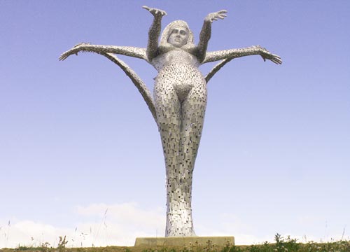 Arria - Sculpture overlooking the M80 at Cumbernauld